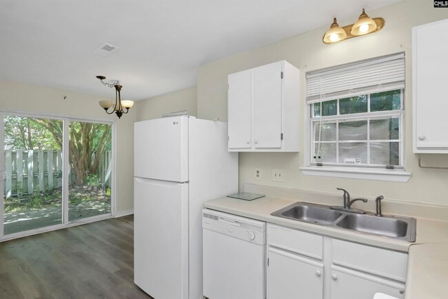 Building Photo - 600 Hulon Cir