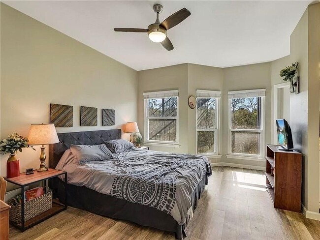 Building Photo - 5313 Indio Dr