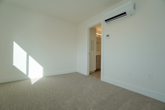 Building Photo - 4625 N Iota Ln