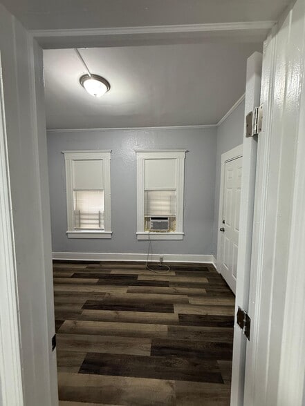 Building Photo - 1163 E 18th St