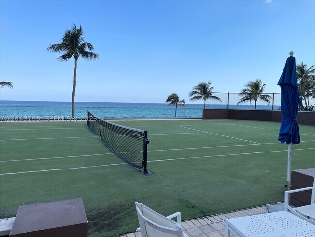 Building Photo - 17555 Collins Ave