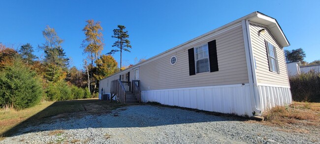 Building Photo - Ready to Move in