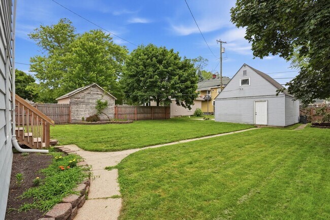 Building Photo - 707 Harrison St