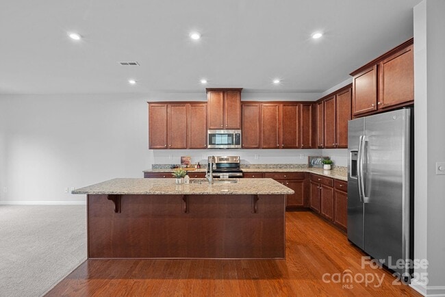 Building Photo - 206 Scenic View Ln