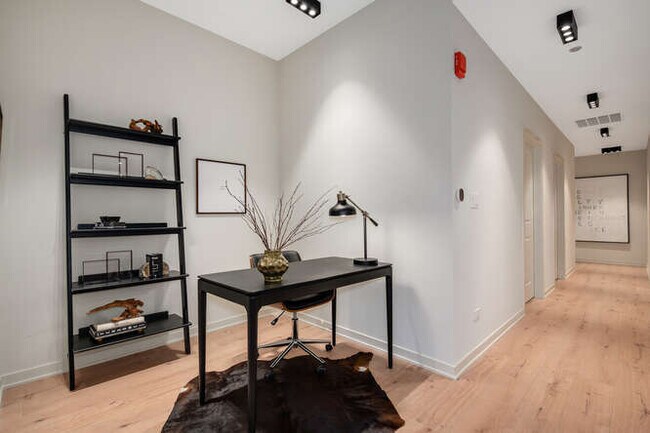 Building Photo - 1257 N Ashland Ave