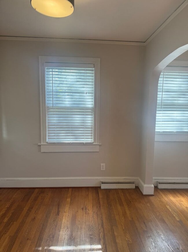 Building Photo - Fantastic Location & Price......More pictu...