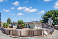 Building Photo - 178 Janice St