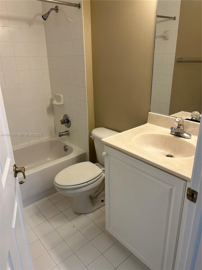 Building Photo - 3940 NW 92nd Ave