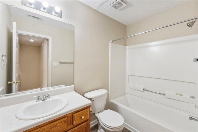 Building Photo - 6750 Sunset Hills Blvd