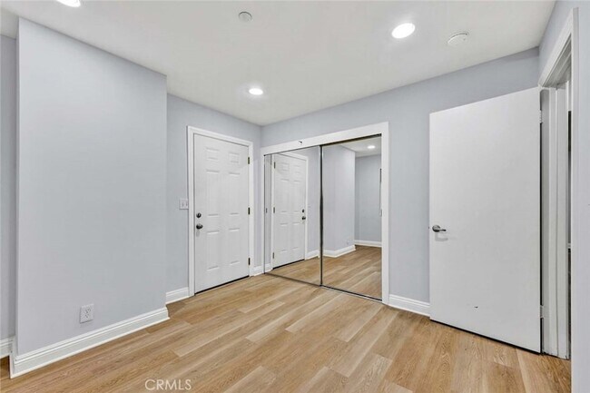 Building Photo - 3921 Calle Real