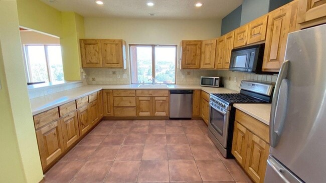 Building Photo - 145 Windmill Trail