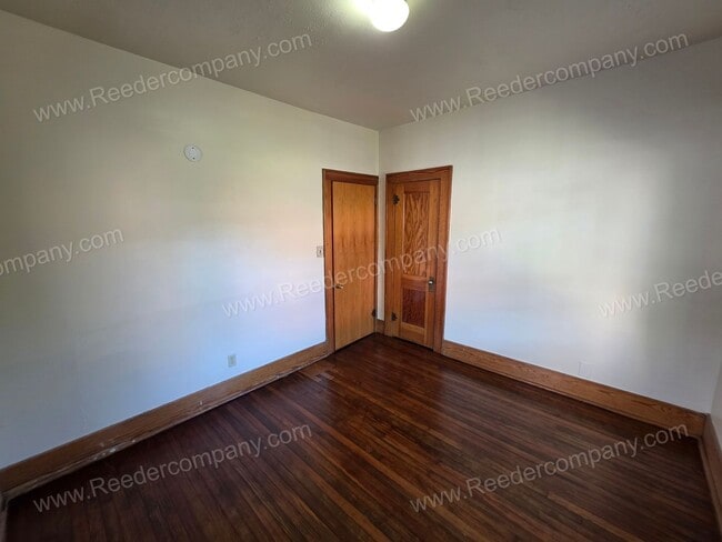 Building Photo - Remodeled 3 bedroom 1 bathroom house