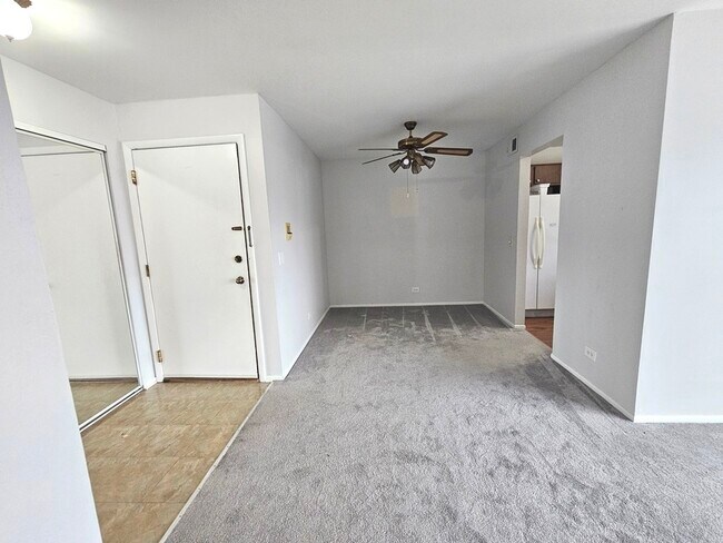 Building Photo - 573 Greystone Ln