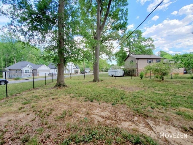 Building Photo - 202 Newgate Dr