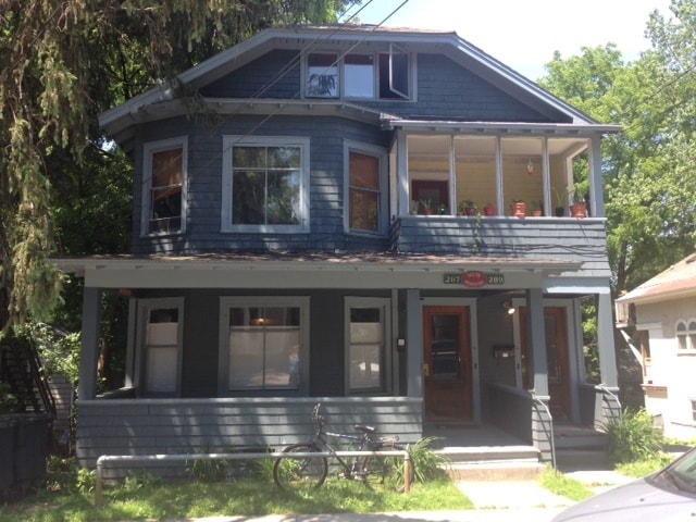 Building Photo - 289 S Winooski Ave