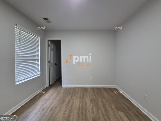 Building Photo - 304 Klinetop Dr