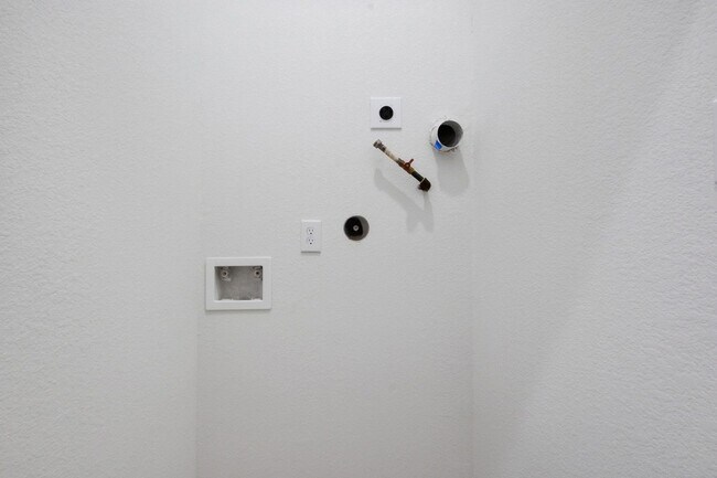 Building Photo - 3320 Francis St