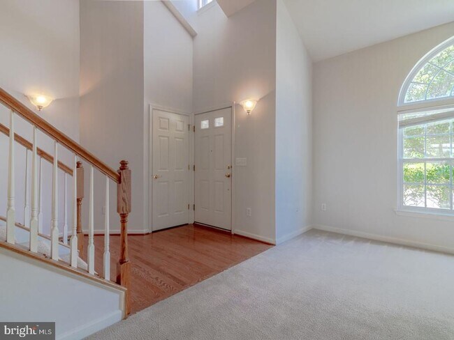 Building Photo - 31171 Mills Chase Dr
