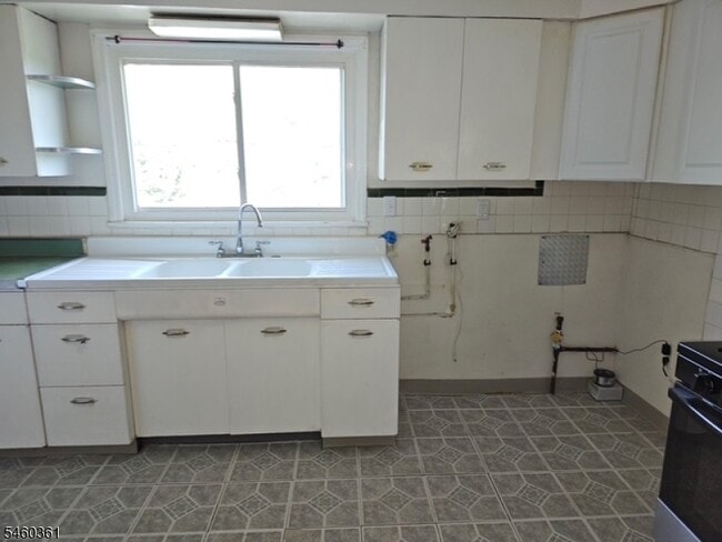Building Photo - 544 Irvington Ave