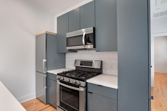 Building Photo - 4004 Avenue C