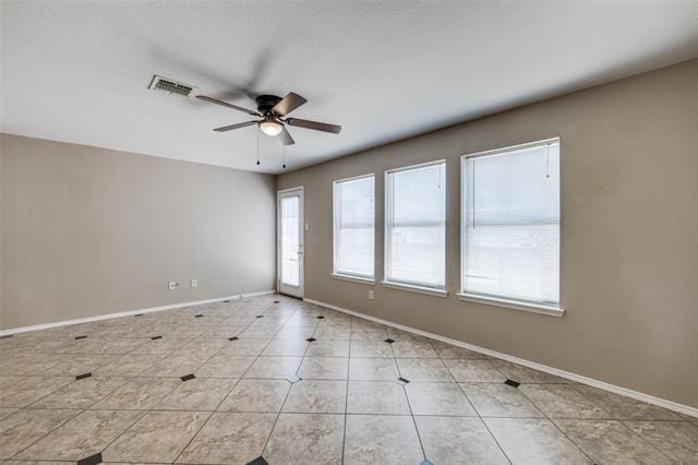 Building Photo - 2326 Kingsway Dr