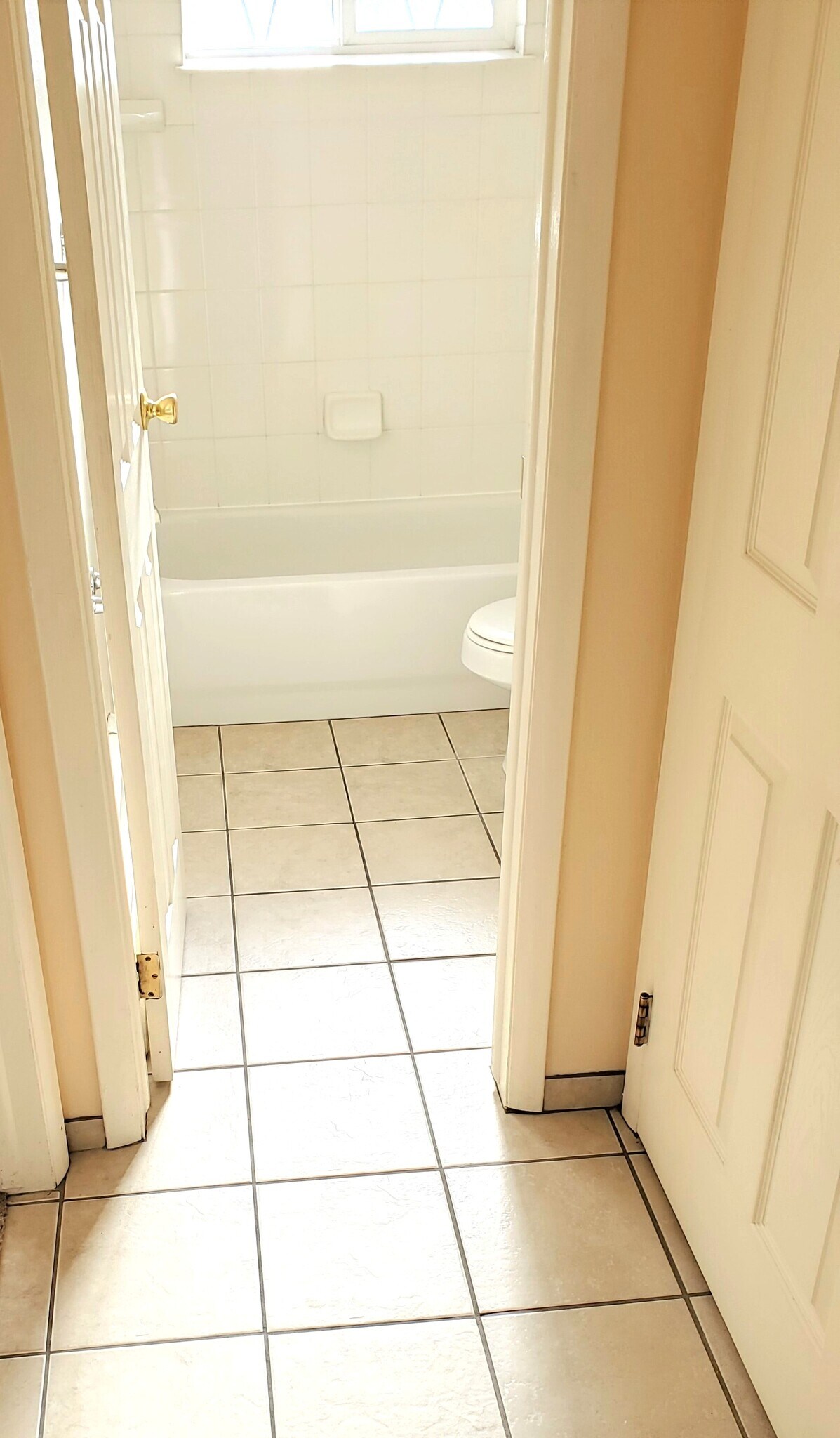 Building Photo - 918 S Logan St