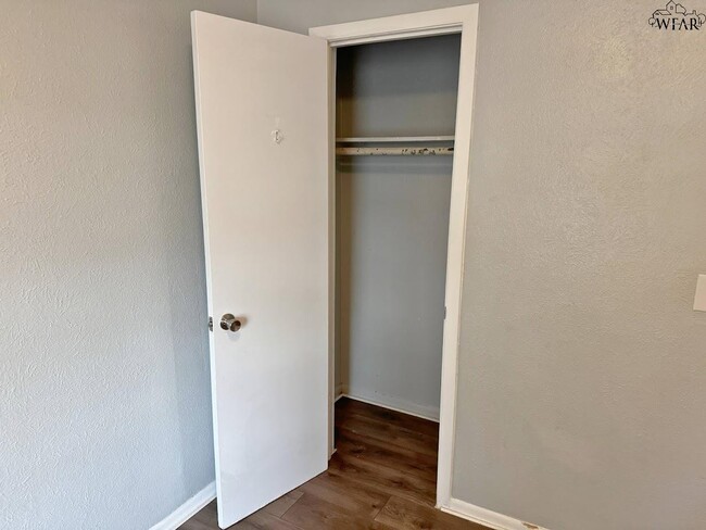 Building Photo - 4118 Palomino St