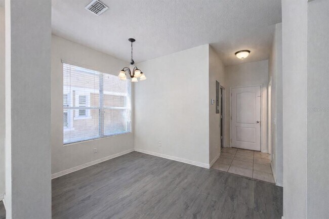 Building Photo - 15342 Oak Apple Ct