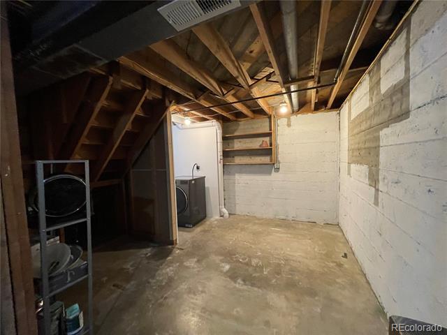 Building Photo - 1430 S Grape St