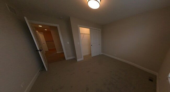 Building Photo - 10725 Clock Tower Dr