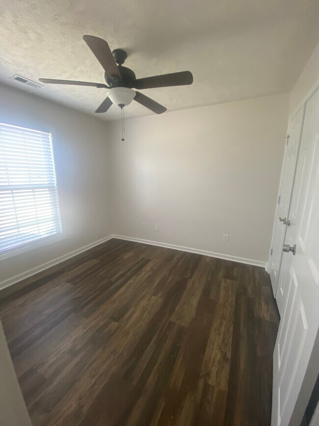 Building Photo - 3105 Totley Dr