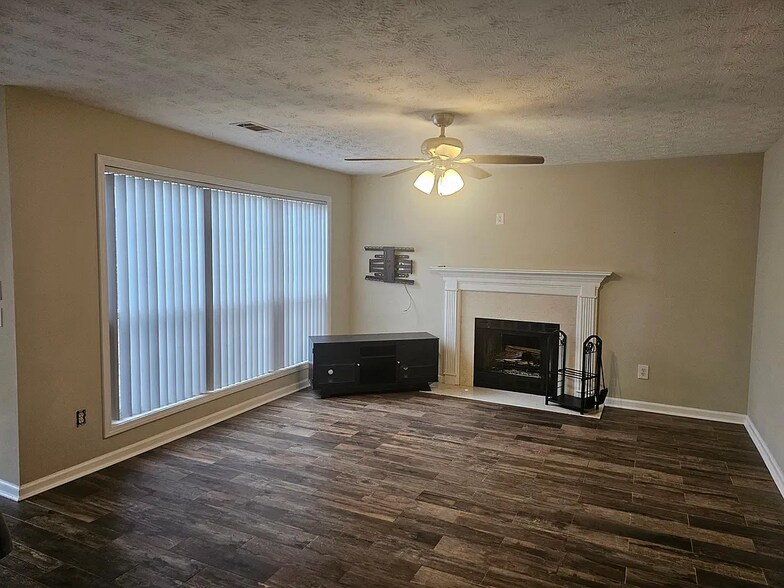 Building Photo - 1692 Tunbridge Ln