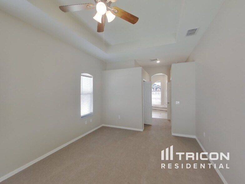 Building Photo - 12739 Balsam Ave