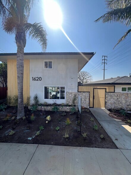 Building Photo - Pacific Apartment Homes @ 1620 E Maple