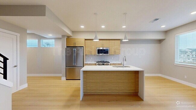 Building Photo - 16505 NW Liberty St