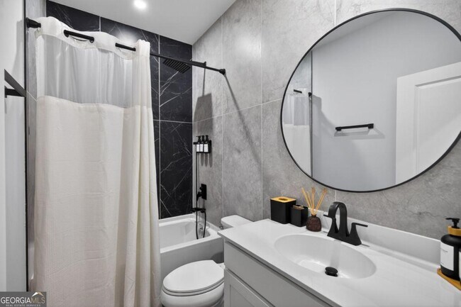 Building Photo - 1445 Creekside Cir NW
