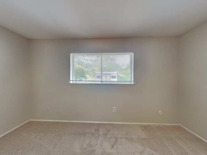 Building Photo - 116 Yorkshire Dr
