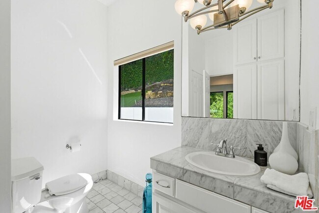 Building Photo - 2350 Benedict Canyon Drive