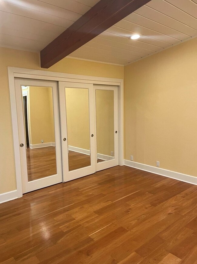 Building Photo - Serene, Executive 5 Bedroom 3 Bath Home with Private Front yard and Backyard - Palo Alto