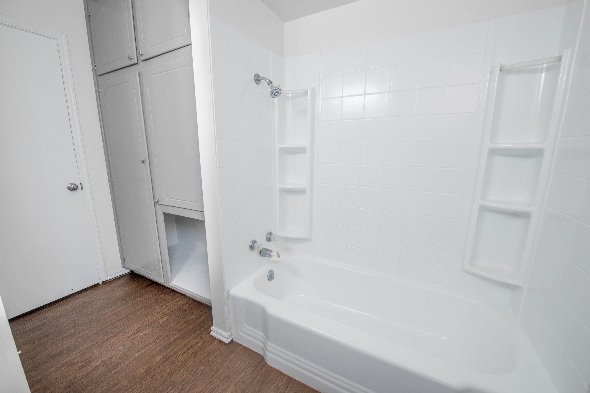 Building Photo - 1404 N Nail Pky