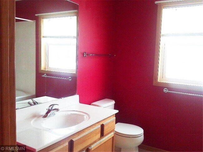 Building Photo - 1960 Pika Tr