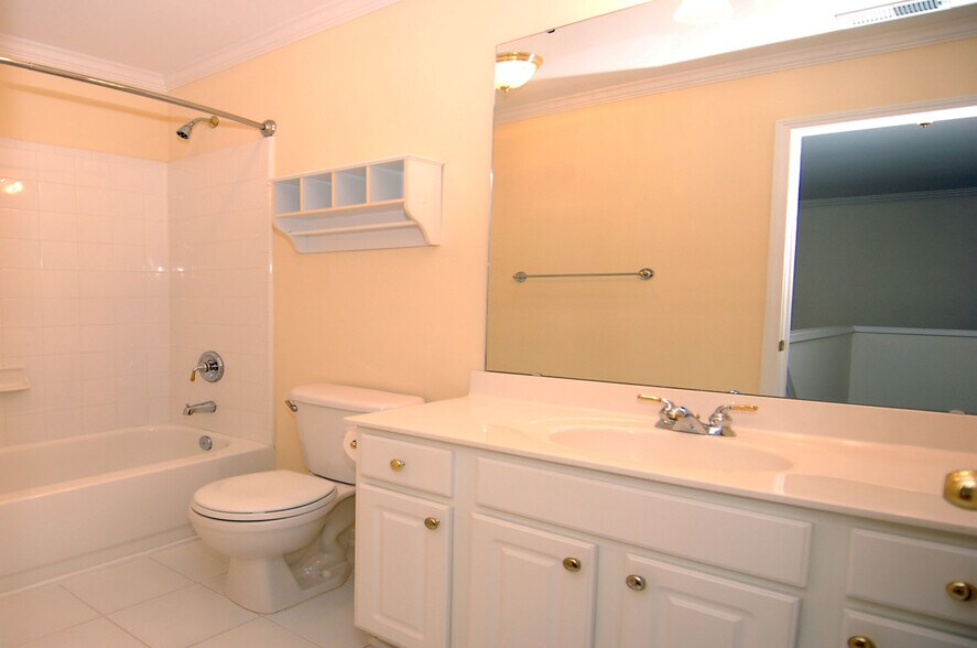 Building Photo - 3611 Lion Ridge Ct