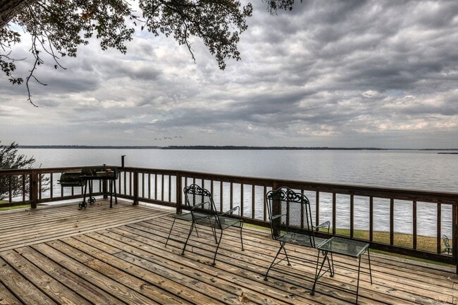 Building Photo - 10725 Joann St