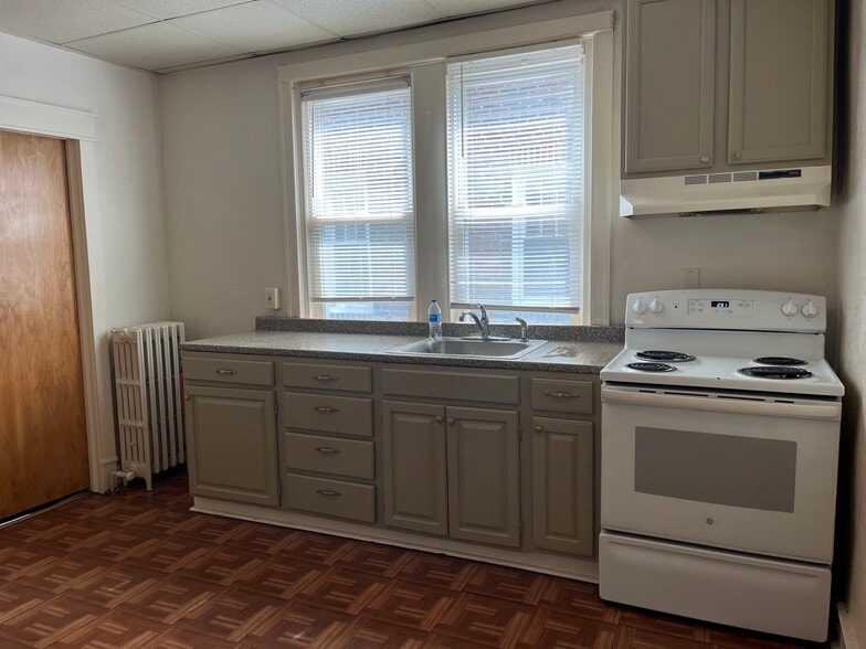 Building Photo - 7353 Sackett St