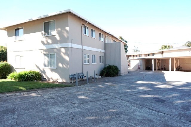 Building Photo - 1281 Parkington Ave