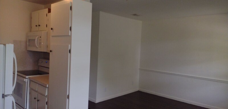 Building Photo - 130 Upton St