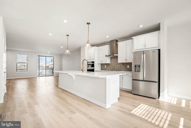 Building Photo - 6232 Folly Ln