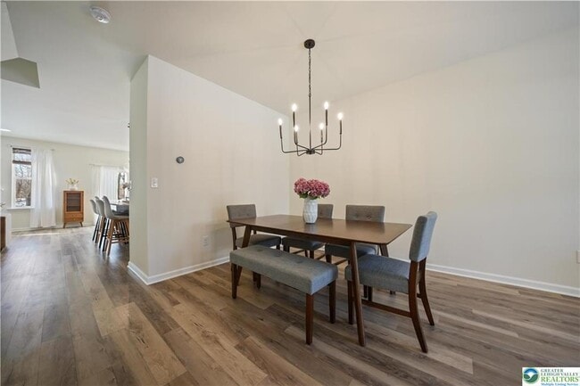 Building Photo - 358 Redclover Ln