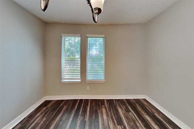Building Photo - 15114 Stillcreek Dr