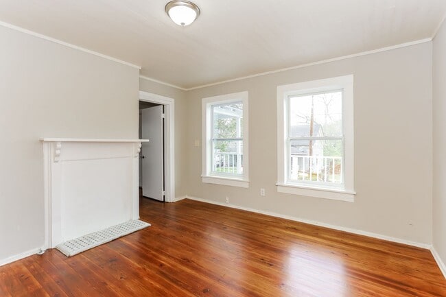 Building Photo - Charming Home for Rent – Griffin, GA - $500 off on 1st month's rent